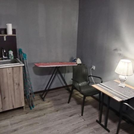 Appartement A Cozy Bedsit! à Tachkent Extérieur photo