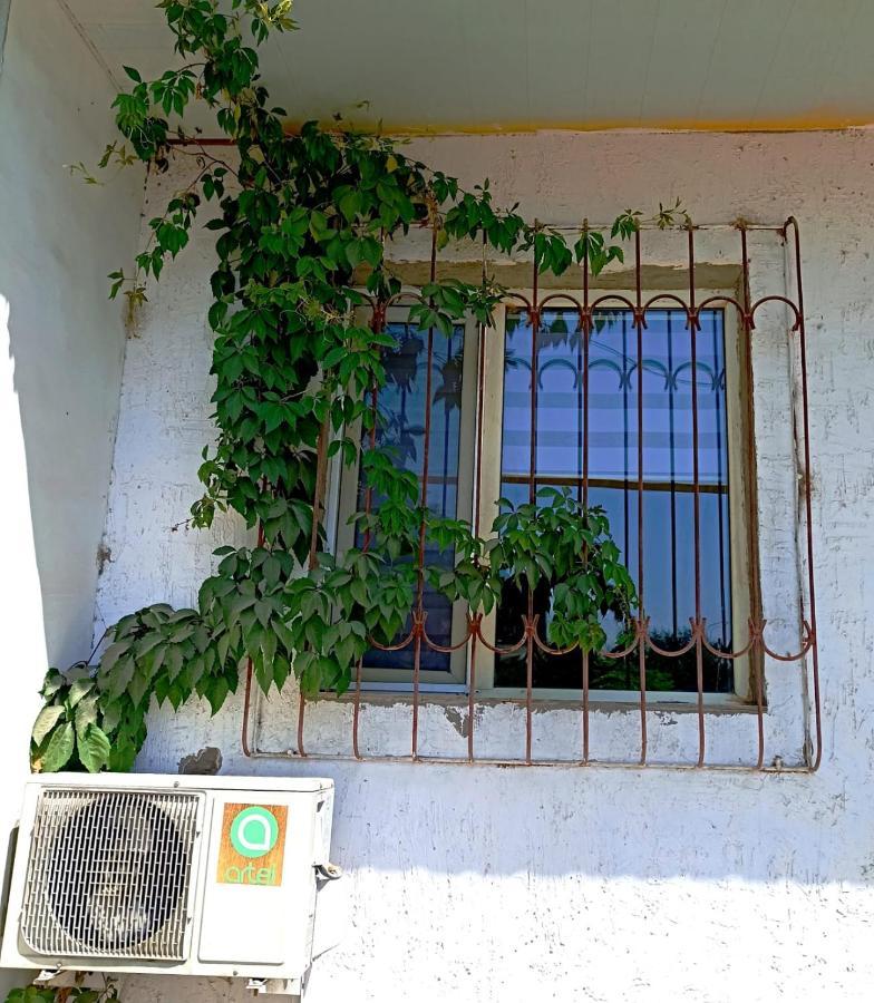 Appartement A Cozy Bedsit! à Tachkent Extérieur photo